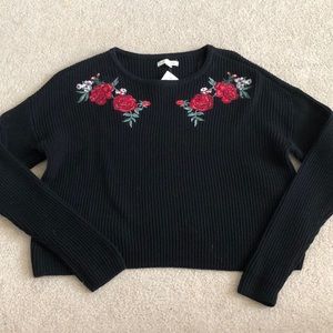 black pacsun sweater w roses